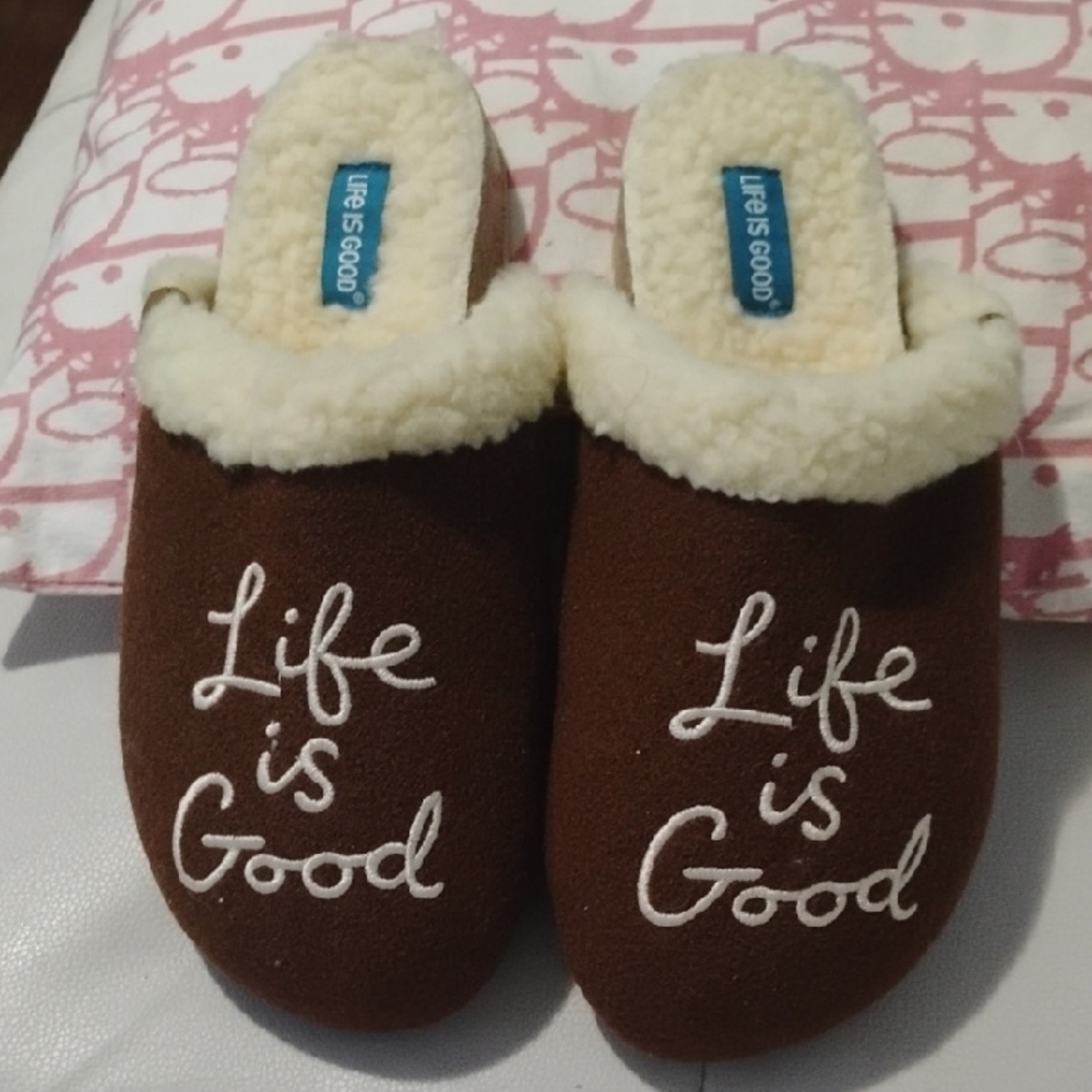 Life is Good Brown Slippers with Cream Lining